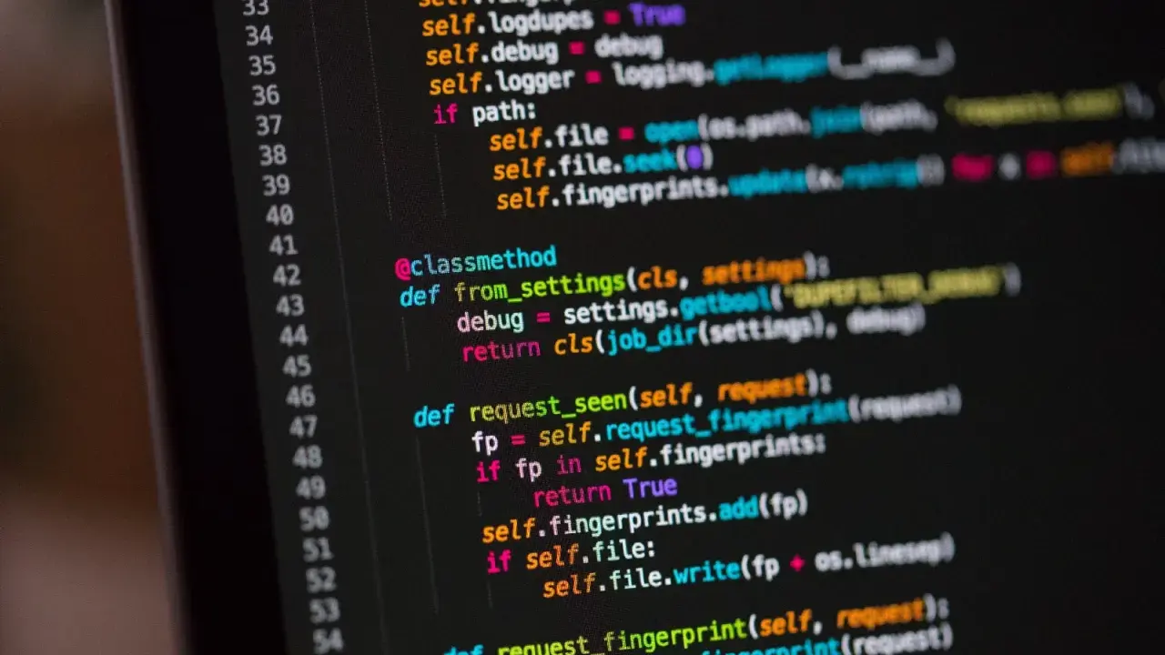 Fragment kodu w języku Python, pokazujący implementację protokołu do obsługi żądań i odcisków palców.