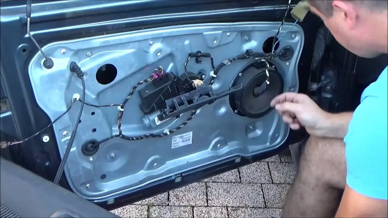 Szyba w Volvo V40 nie działa? Napraw mechanizm: Poradnik i Koszty