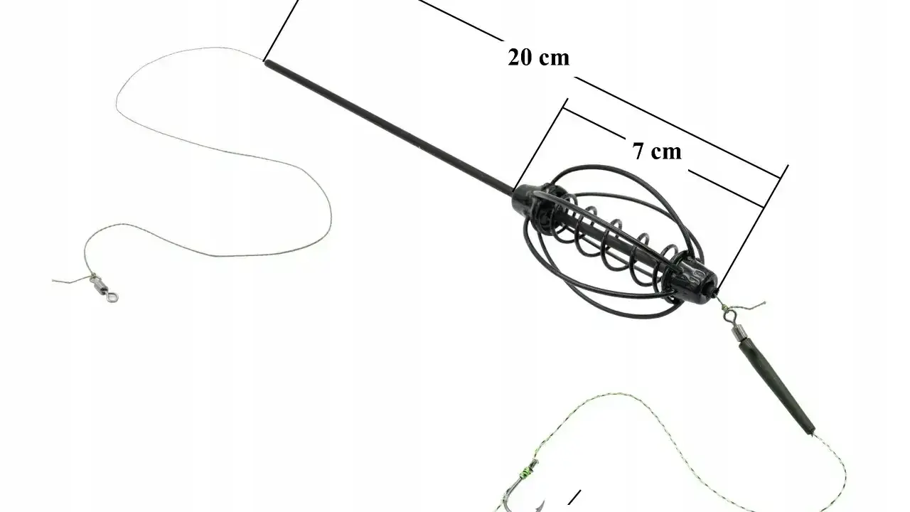 Akcesoria do metody feder: koszyczek zanętowy 7 cm, żyłka 71 cm, haczyk 1,8 cm.