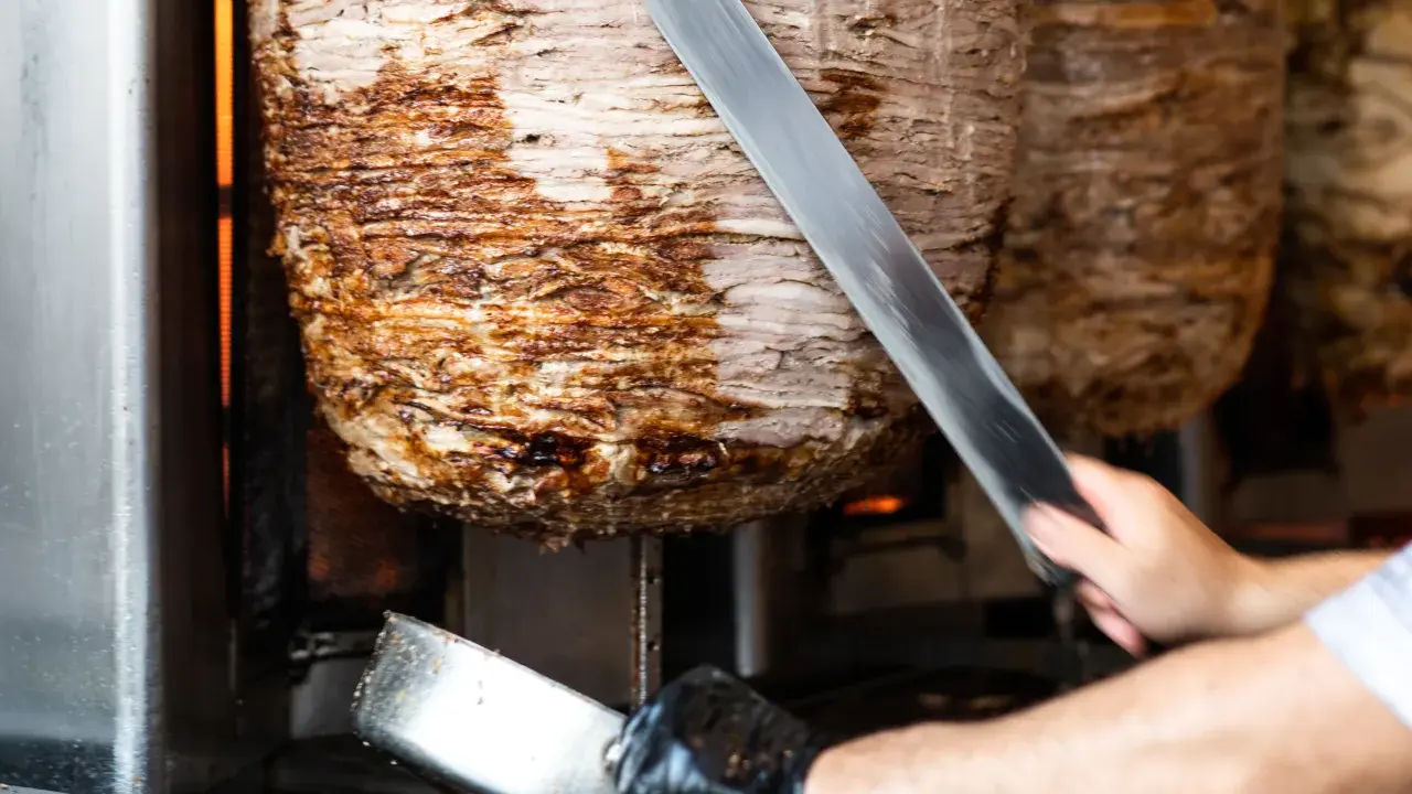 Kebab na czarnej liście dietetyków? Poznaj prawdę o składzie!