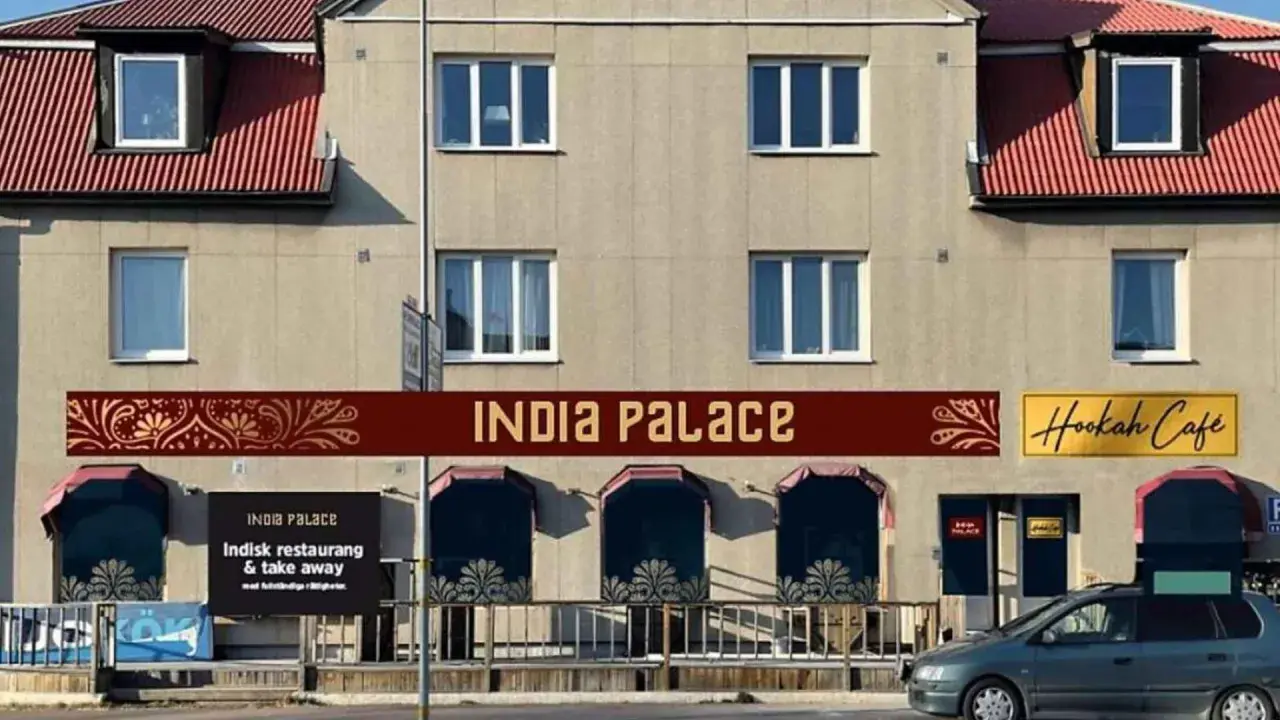 Indiska restauranger Karlstad: India Palace, en indisk restaurang och take away, med en Hookah Café bredvid.