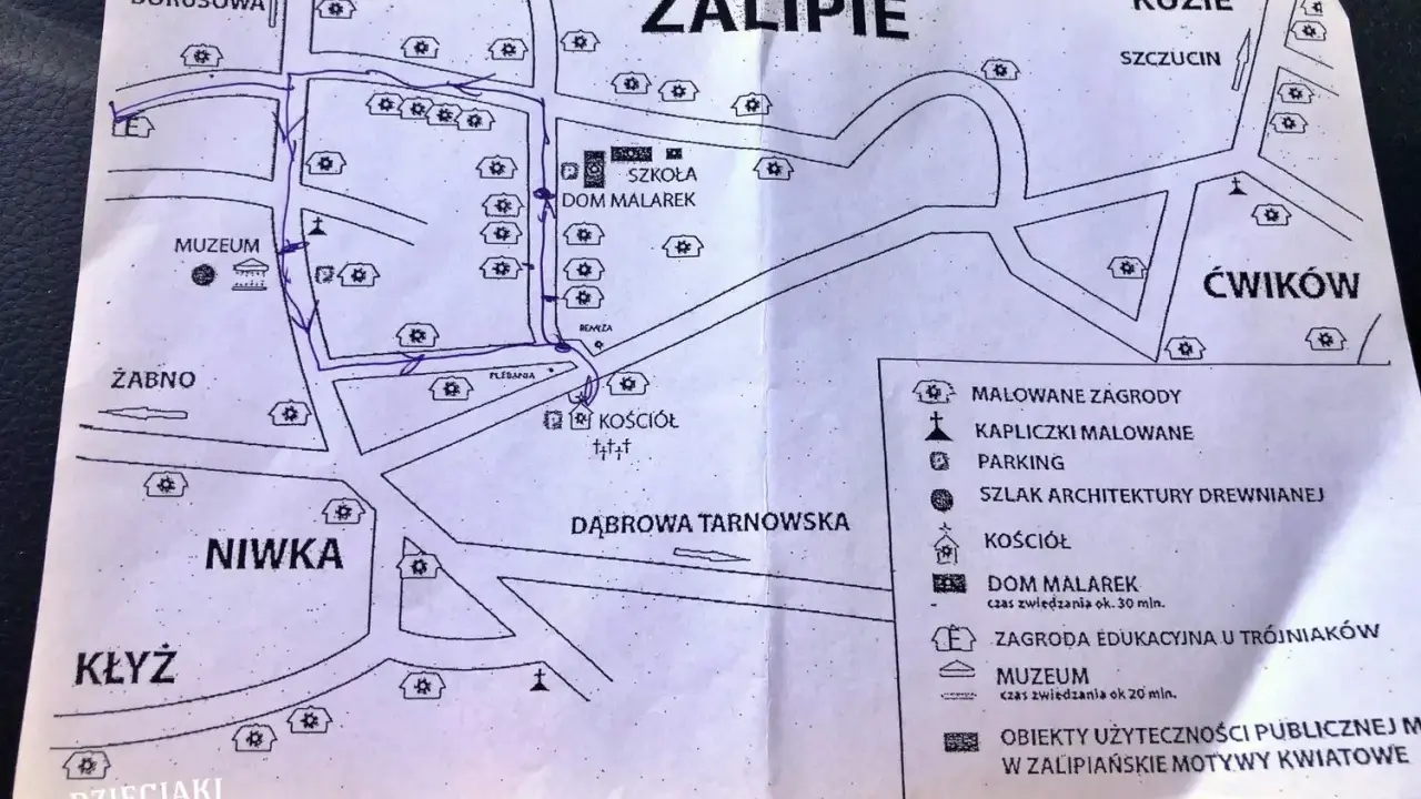 Mapa Zalipia z zaznaczonymi atrakcjami: malowane zagrody, kapliczki, muzeum, dom Malarek. Idealna do zwiedzania!