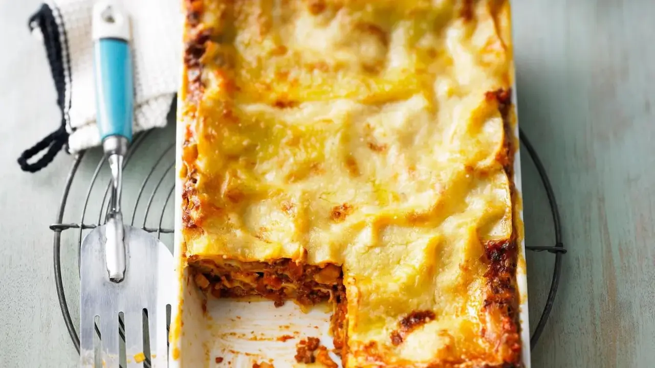 Herzhafte Lasagne, perfekt für Familienessen. Hier sind tolle lasagne rezepte!