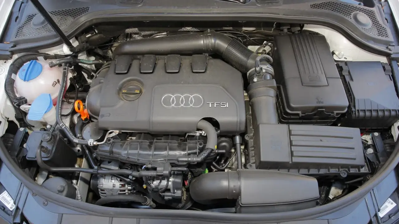 Audi 40 TFSI: Pełna analiza silnika 2.0 TFSI. Warto go kupić?
