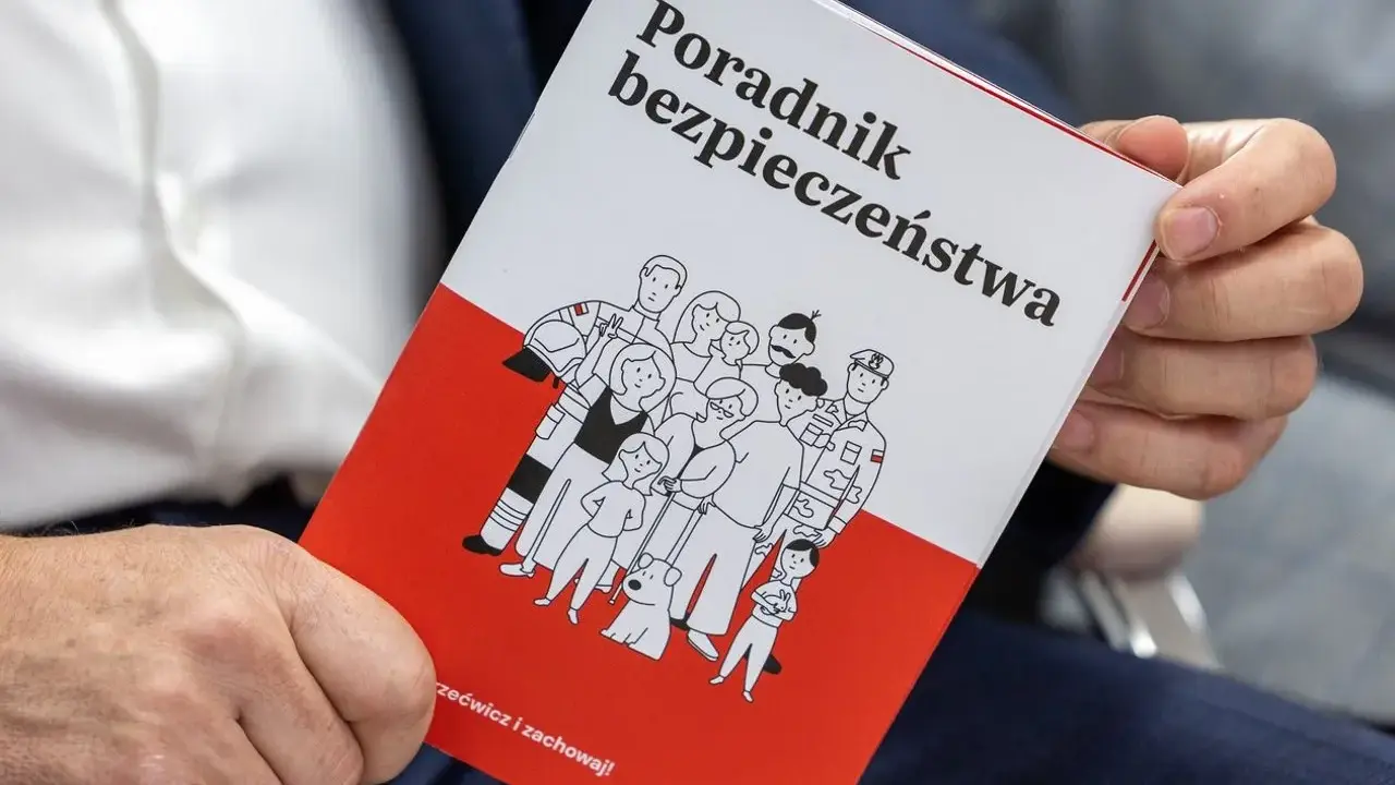 Poradnik bezpieczeństwa z rysunkami ludzi i hasłem "edb".
