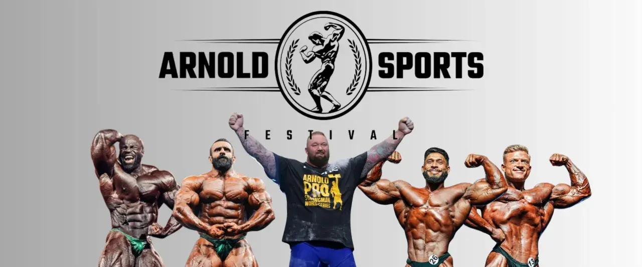 Fünf Bodybuilder und ein Strongman posieren unter dem Arnold Sports Festival Logo. Die Athleten zeigen ihre Muskeln, bereit für den Arnold Classic 2026.