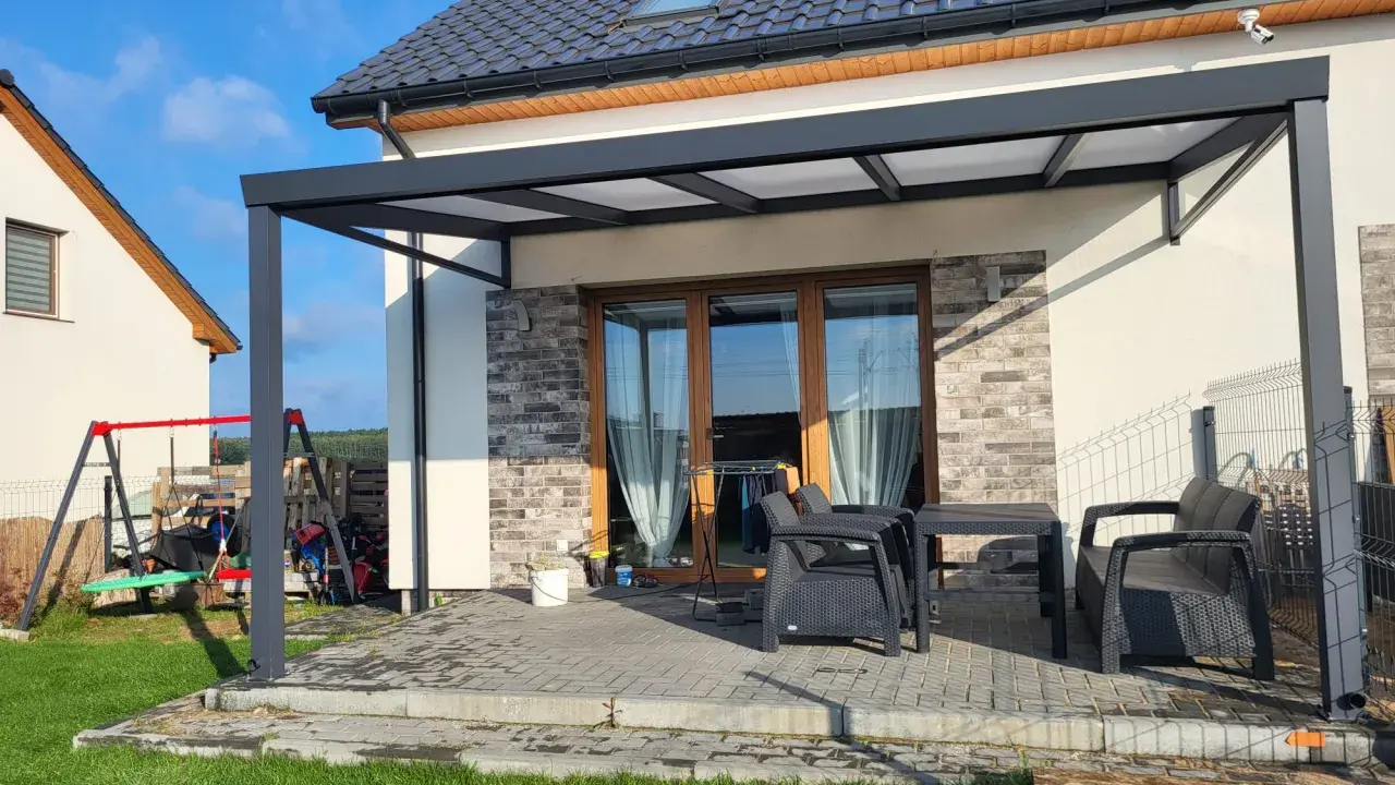 Pergola: Jakie zadaszenie wybrać? Pełny przewodnik i ceny