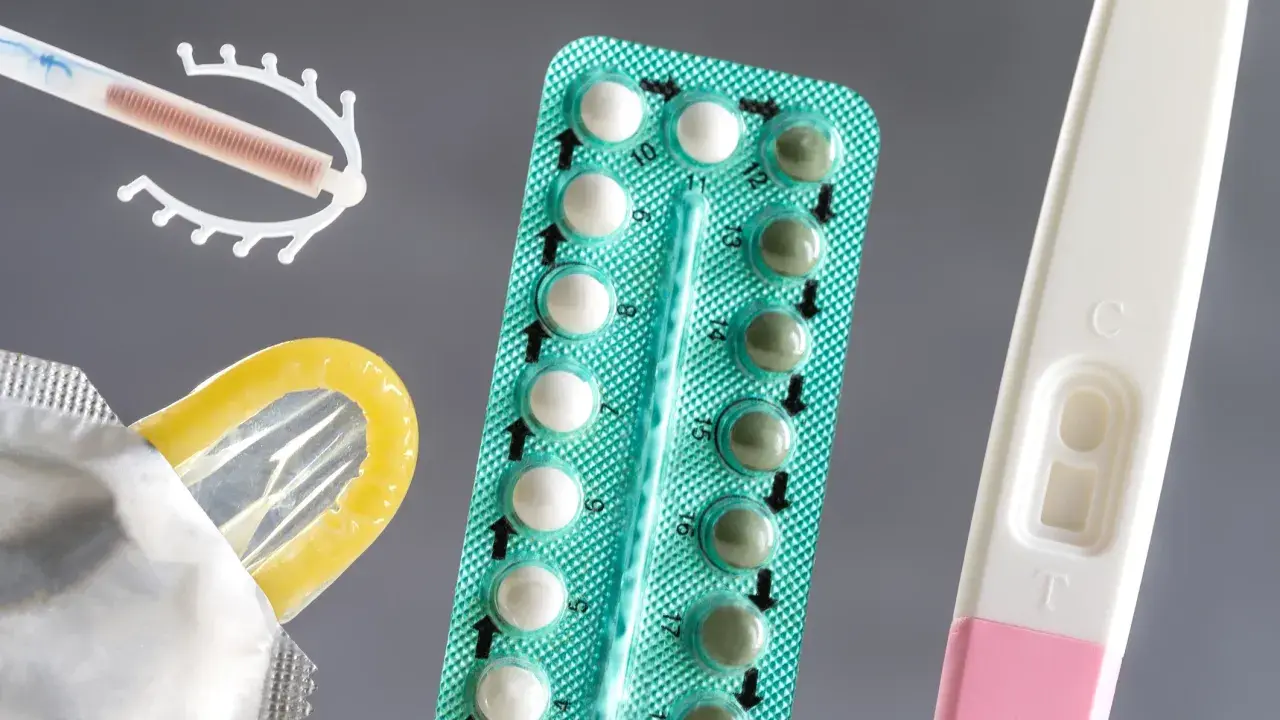 Dispositivos de control de natalidad: DIU, condón, pastillas anticonceptivas y prueba de embarazo. Aprende como se toman las pastillas anticonceptivas.