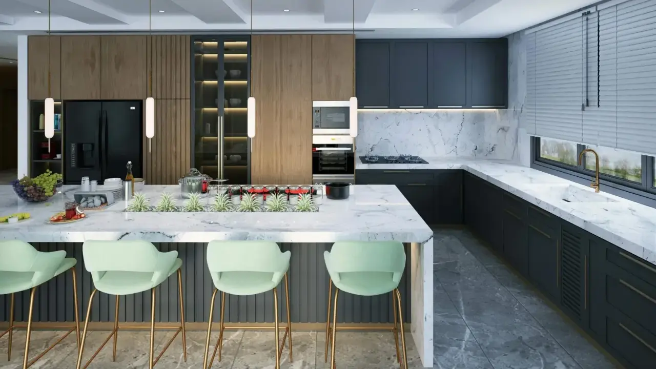 Moderne Küche mit Marmor-Arbeitsplatte, dunklen Schränken und Akzenten aus Holz. Die Lichtplanung im Neubau setzt die elegante Atmosphäre perfekt in Szene.