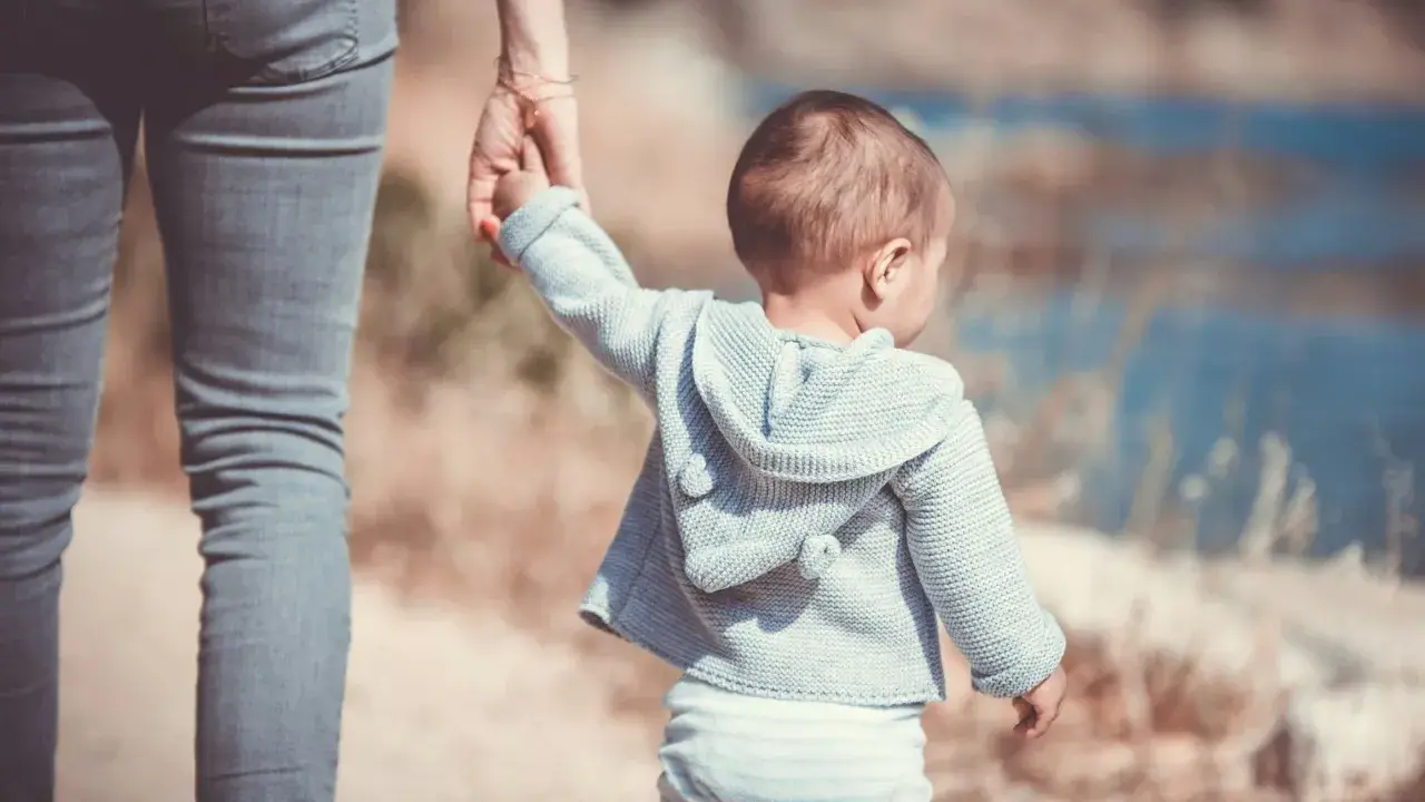 Adopcja z Chin dla Polaków: Dlaczego to dziś niemożliwe?