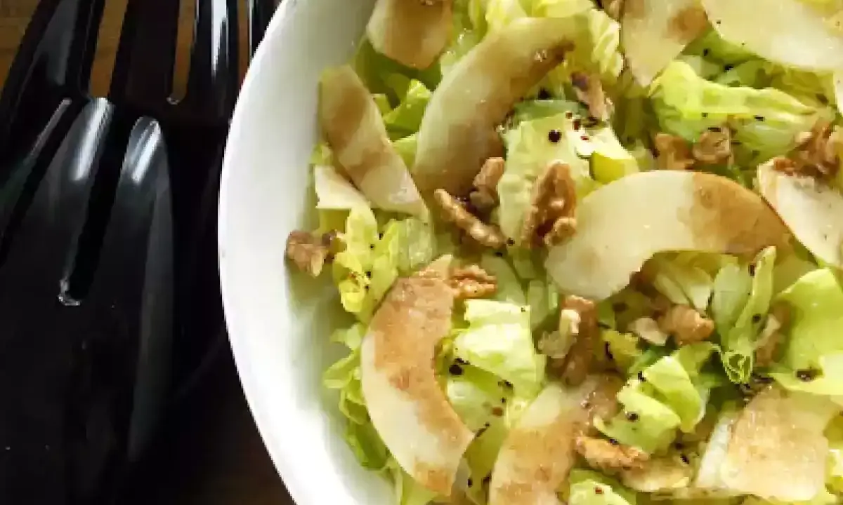 Insalata Mele e Noci: Ricetta Facile, Varianti e Segreti