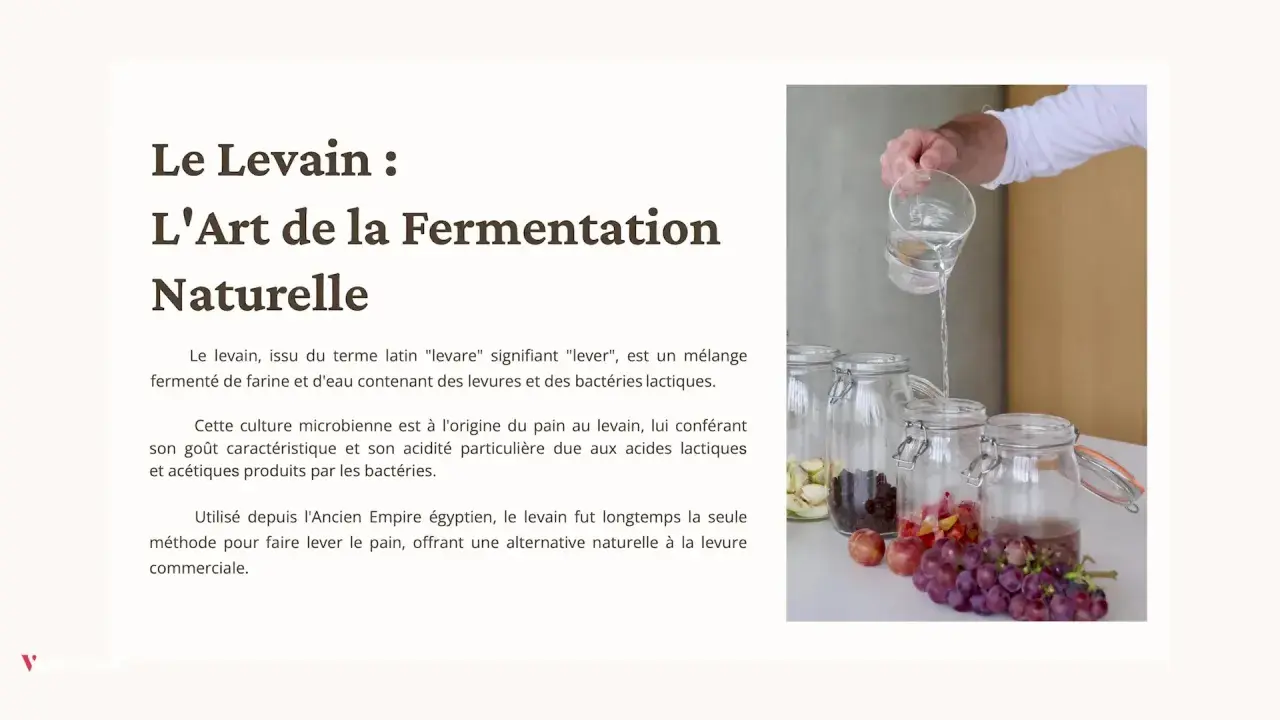 Un homme verse de l'eau dans des bocaux contenant des fruits, préparant le levain pour un pain au levain artisanal.
