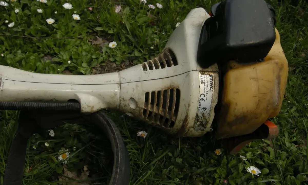 Kosa Stihl czy Makita? Porównanie, które rozwieje Twoje wątpliwości