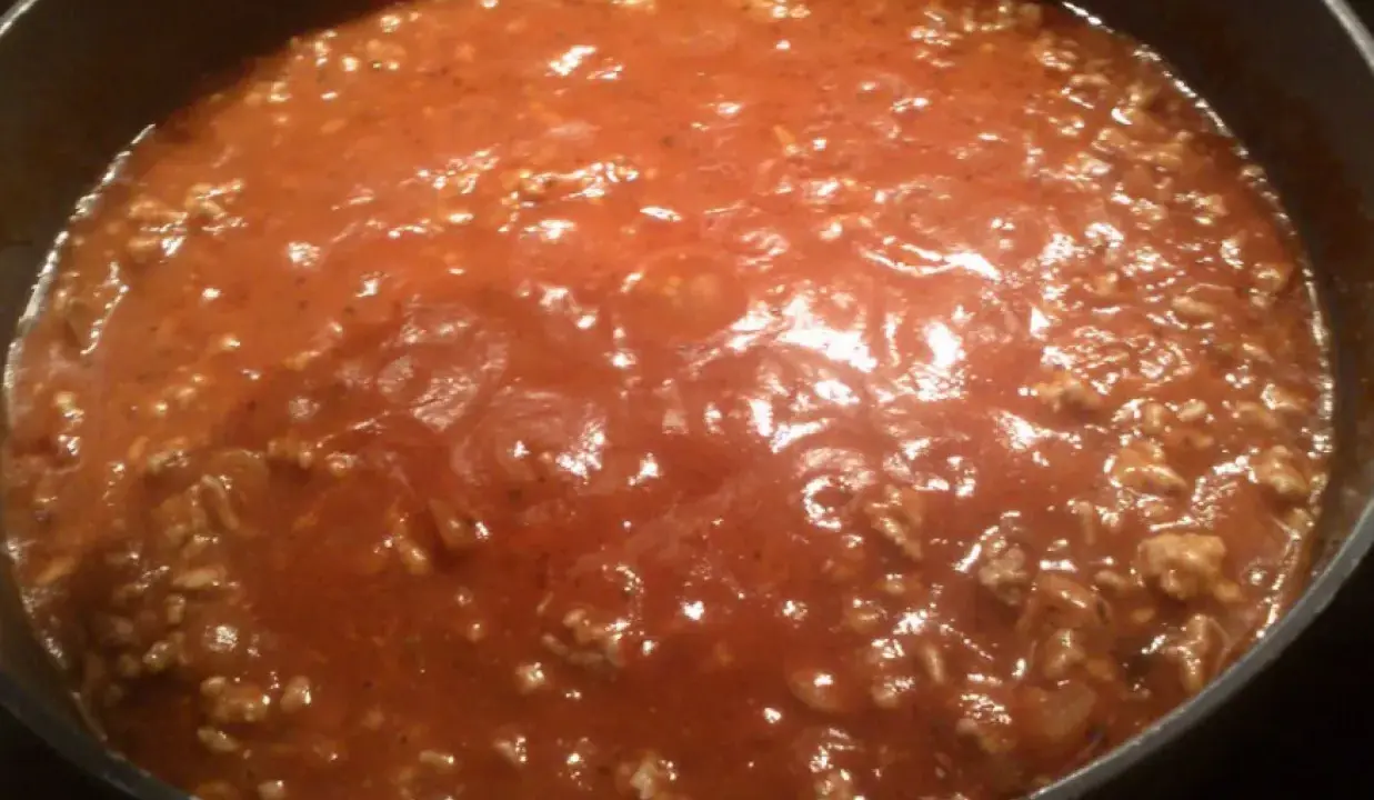Perfekcyjny sos do spaghetti: Przepisy, triki, bez błędów!