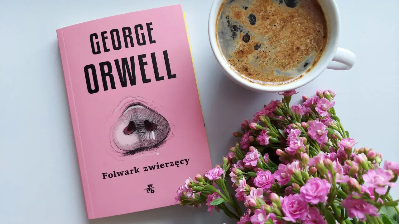Folwark zwierzęcy: Czy Orwell przewidział XXI wiek? Analiza