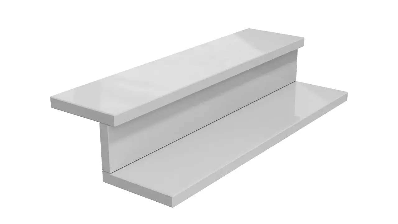 Białe, nowoczesne stopnie z konglomeratu, tworzące schodki o minimalistycznym designie.