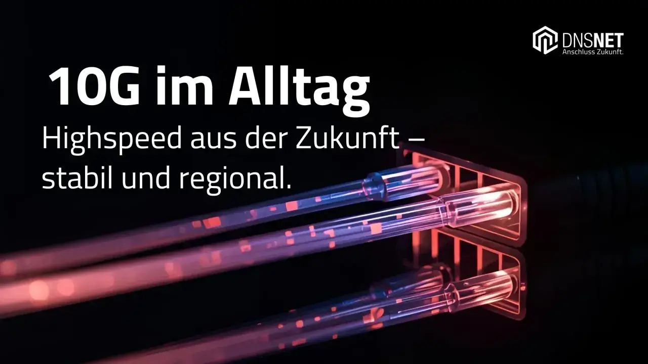 Glasfaserkabel mit leuchtenden Adern, die für 10 Gigabit Highspeed-Internet stehen.