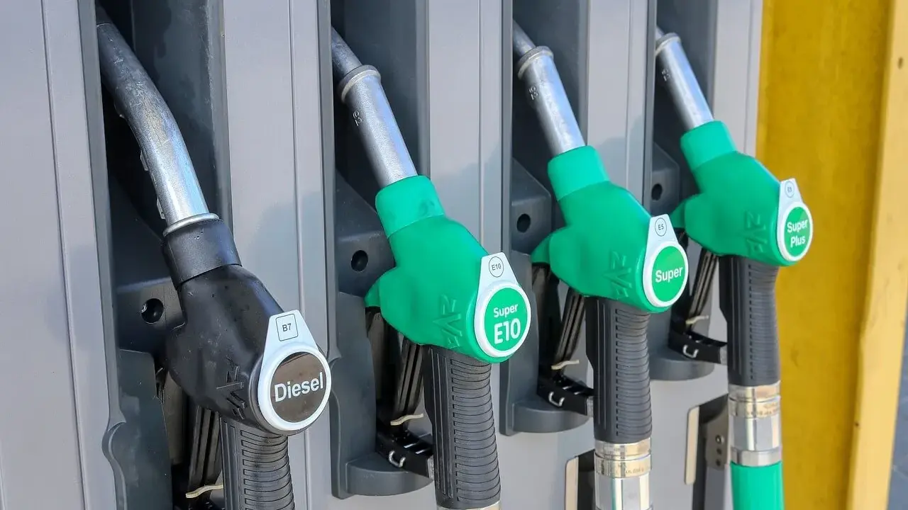 Ropa to diesel, nie benzyna! Uniknij pomyłki na stacji