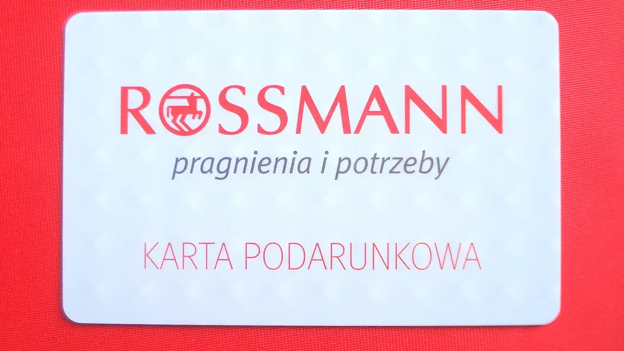 Rossmann: Karta podarunkowa + promocje? Jak oszczędzać podwójnie!