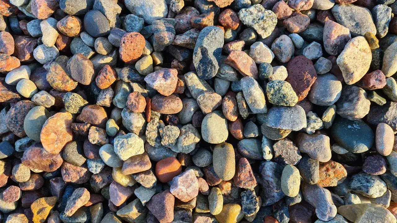 Ile kosztuje kruszywo na drogę? Pełny kosztorys i porady eksperta