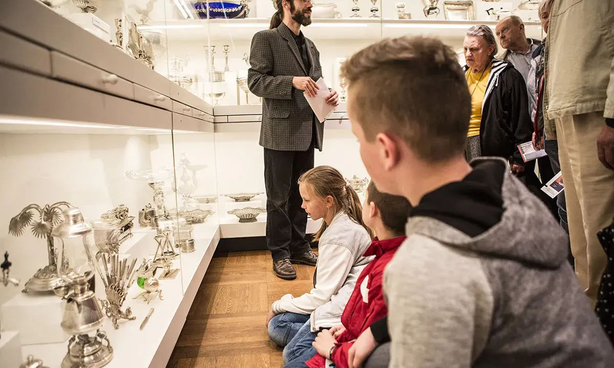 Muzeum Jeździectwa Warszawa: Przewodnik, bilety, atrakcje. Odwiedź!