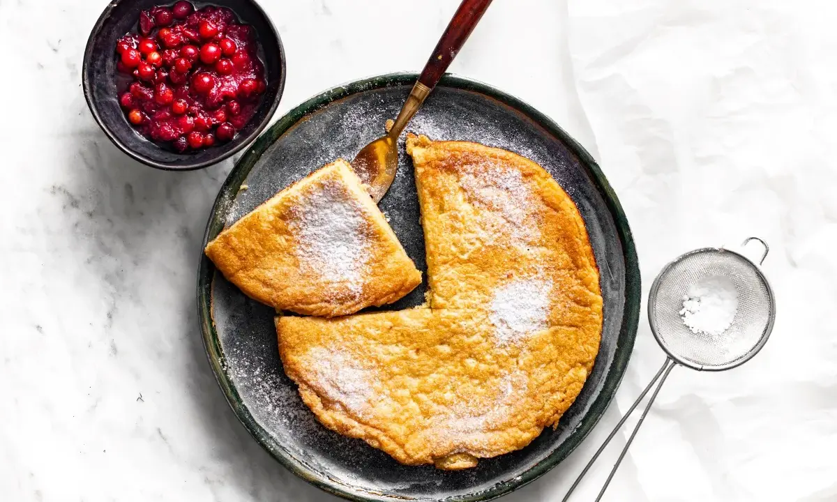 Puszysty omlet na słodko: przepis krok po kroku + sekrety idealnej puszystości