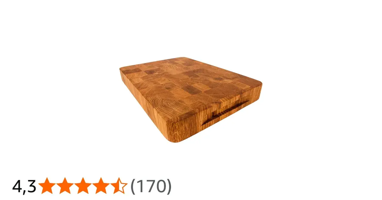 Massives Holzbrett aus Eichenholz, ideal für die Küche. Mit Griffmulden und einer robusten Oberfläche.