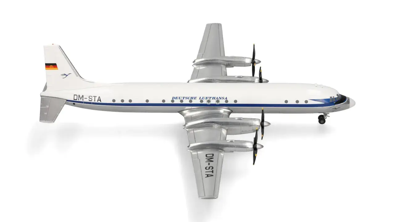 Modellflugzeug der Deutschen Lufthansa im Maßstab 1:16, mit vier Propellern und der Kennung DM-STA.