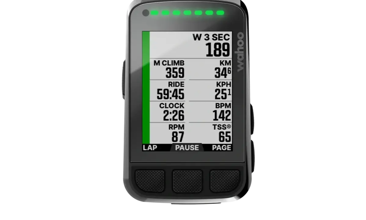 Wahoo ELEMNT Bolt z polskim menu. Wyświetla dane o jeździe: przewyższenie, czas, prędkość, tętno i inne.