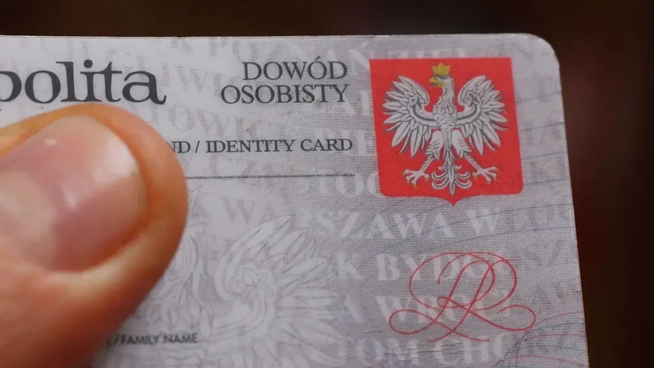 Zgubiony dowód osobisty? Jak szybko zabezpieczyć dane? Poradnik