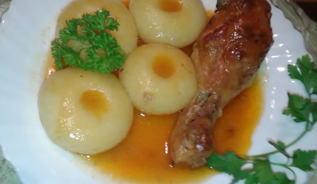 Kluski śląskie z dziurką: idealny przepis i porady na sukces