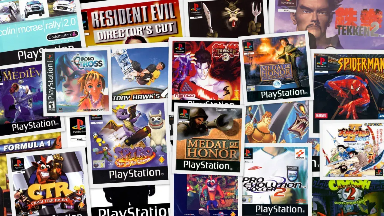 Kolekcja okładek gier na PS1: Crash Team Racing, Spyro, Tekken 3, Medal of Honor, Spider-Man i inne klasyki.