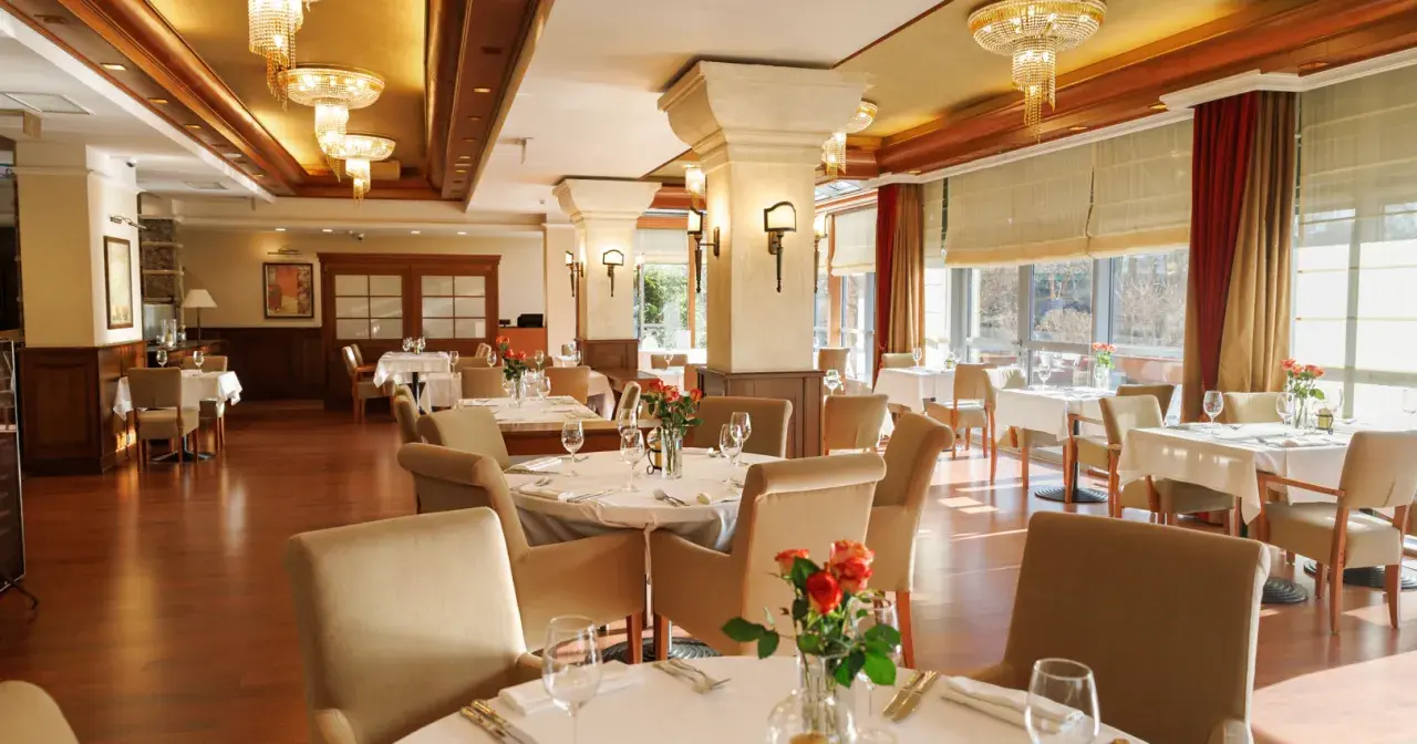 Ślężański Młyn: Hotel, Restauracja, Stadnina. Pełny przewodnik!