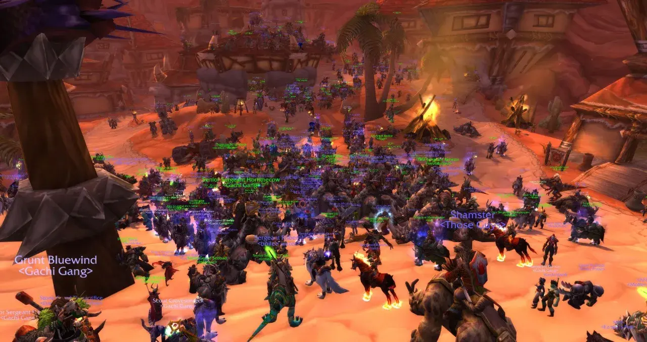 Tłum graczy w World of Warcraft na Xbox, przygotowujący się do bitwy.