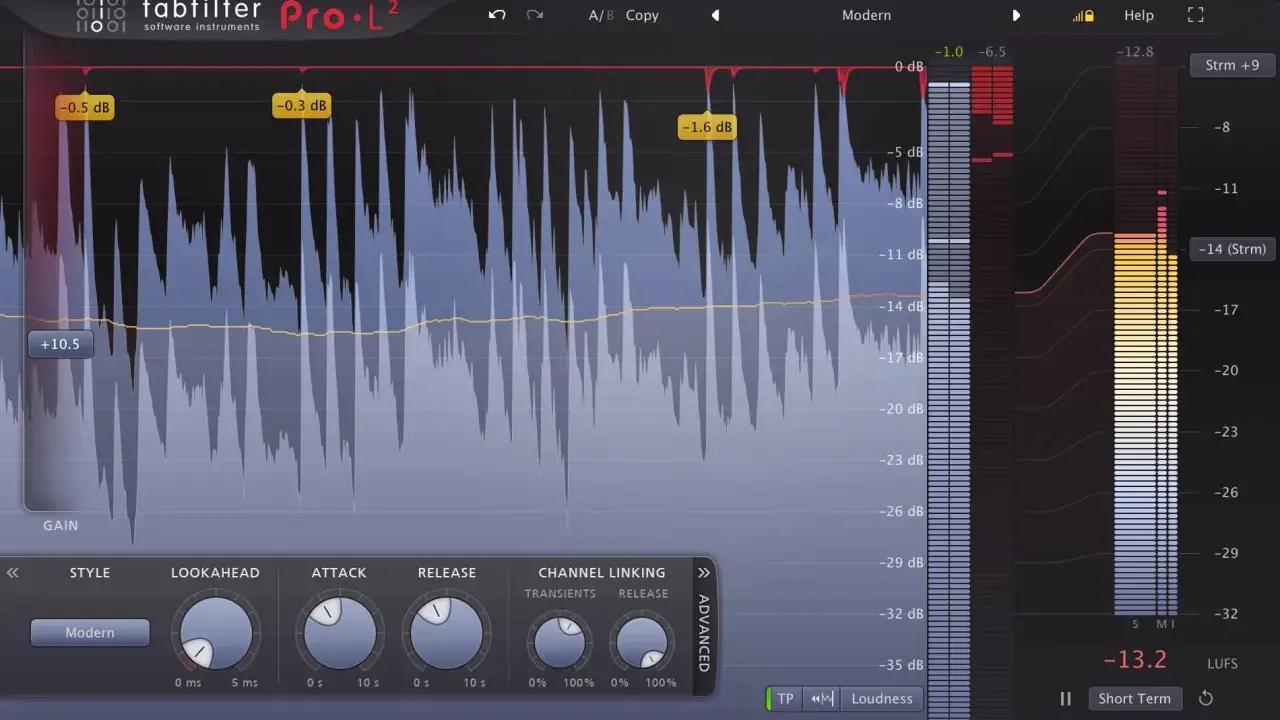 Interface du FabFilter Pro-L 2 pour maîtriser un son. Graphiques d'ondes audio et réglages de limiteur.