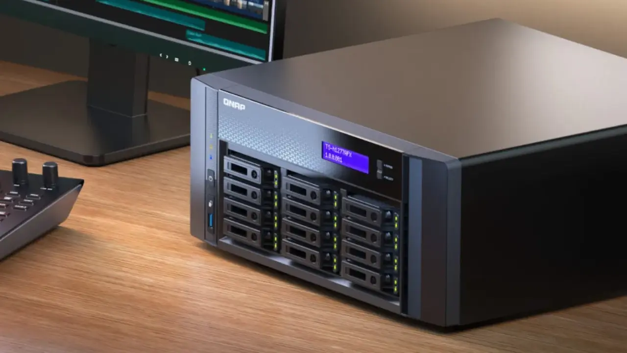 Un NAS server QNAP, prêt à stocker vos projets vidéo.