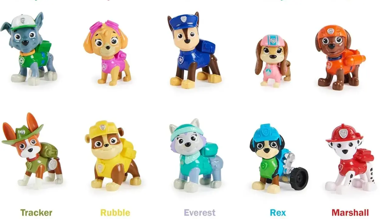 Kolekcja zabawek z Psiego Patrolu: Rocky, Skye, Chase, Liberty, Zuma, Tracker, Rubble, Everest, Rex i Marshall gotowi do akcji.