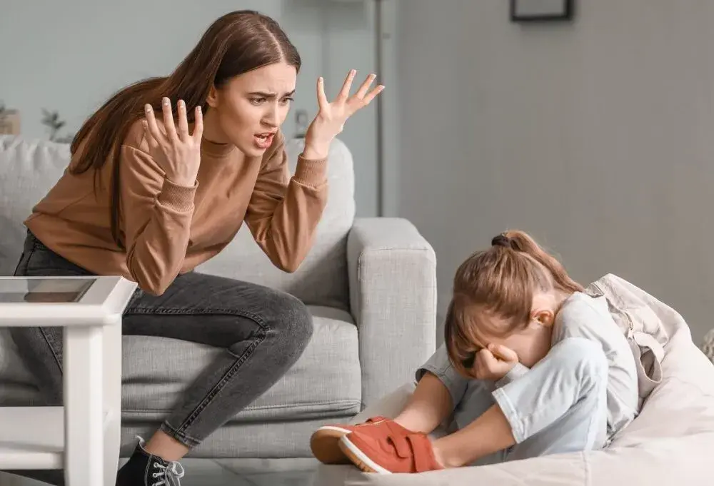 Jak nie krzyczeć na dziecko? Spokojne rodzicielstwo bez poczucia winy
