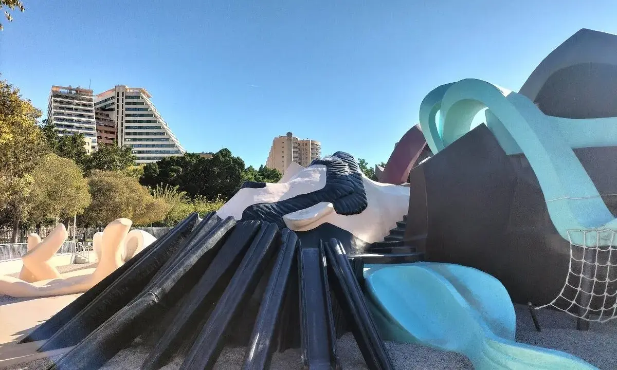 Parque Gulliver, un lugar de fantasía con toboganes y estructuras gigantes. ¡Las opiniones de este parque son geniales!