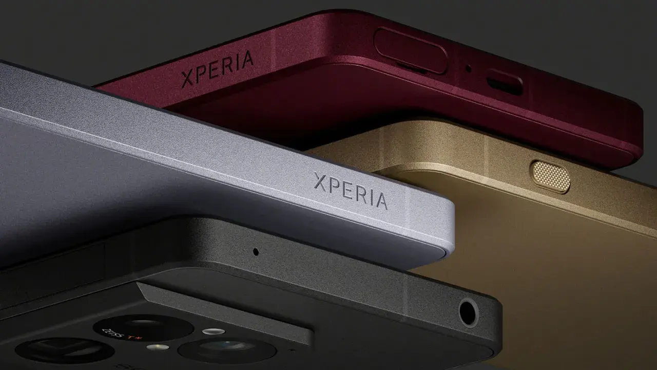 Zbliżenie na cztery telefony najnowszy sony xperia w kolorach: czarnym, srebrnym, złotym i bordowym.