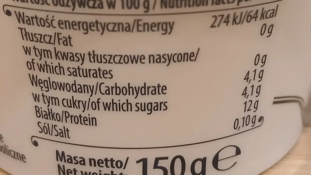 Informacja o wartościach odżywczych skyr: 64 kcal w 100g, 0g tłuszczu, 4,1g węglowodanów, 12g białka. Netto 150g.