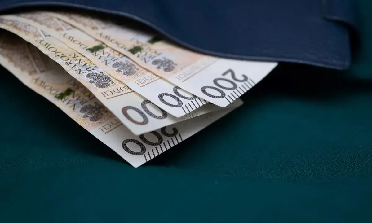 Koszty pogrzebu w Polsce: ZUS 4000 zł wystarczy? Pełny kosztorys