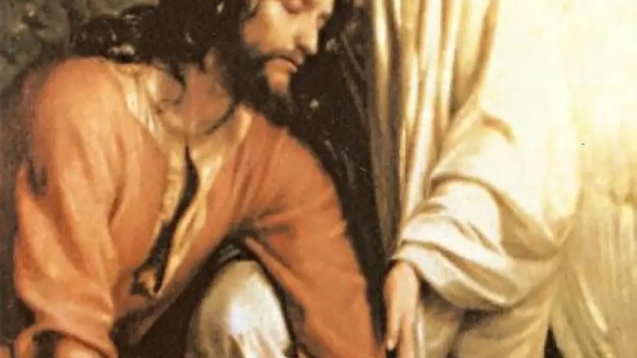Jezus klęczy w Ogrójcu, pogrążony w modlitwie. Obok niego anioł podtrzymuje go, dodając sił.