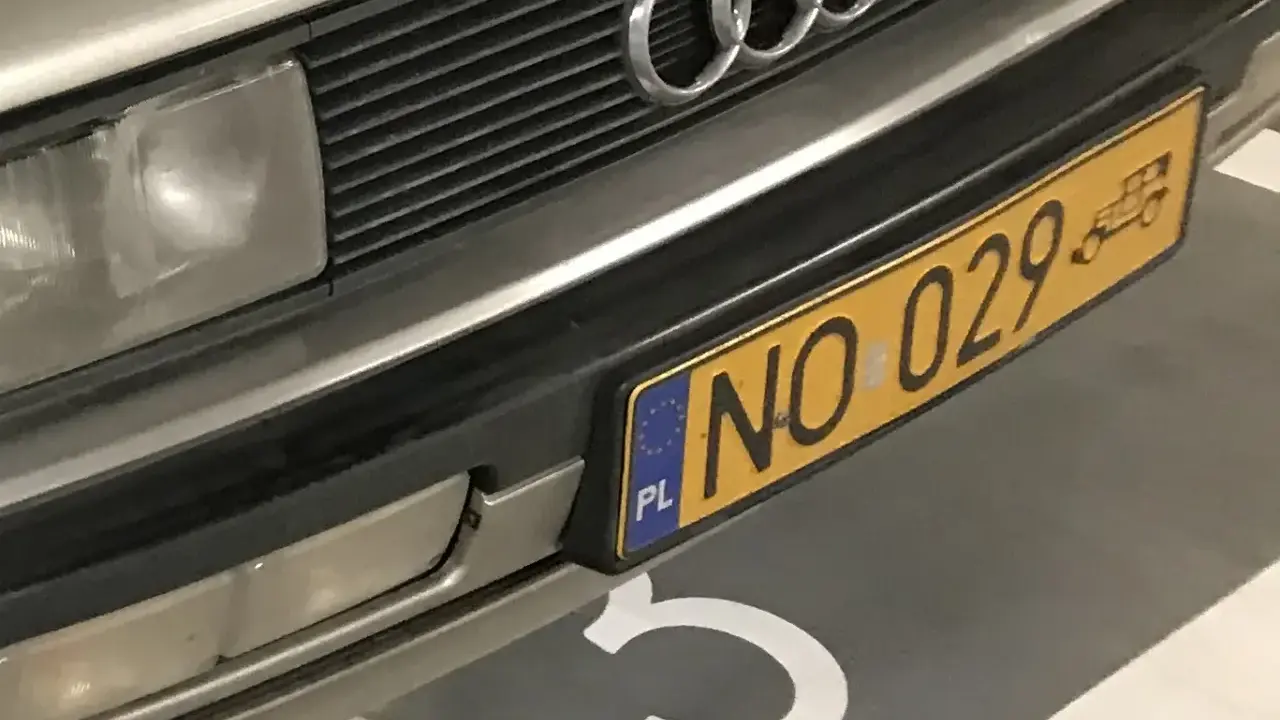 Audi z unikatową rejestracją NO 029.