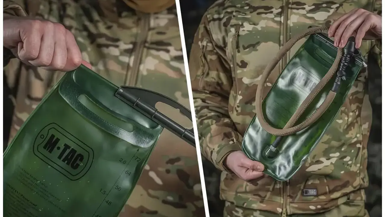 Zielony bukłak na wodę M-TAC z rurką, gotowy do akcji. Idealny na wyprawy, by mieć wodę zawsze pod ręką.