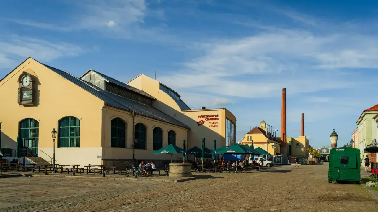 Pilsner Urquell Visitor Centre, gdzie można poznać, z czego słyną Czechy – z pysznego piwa.