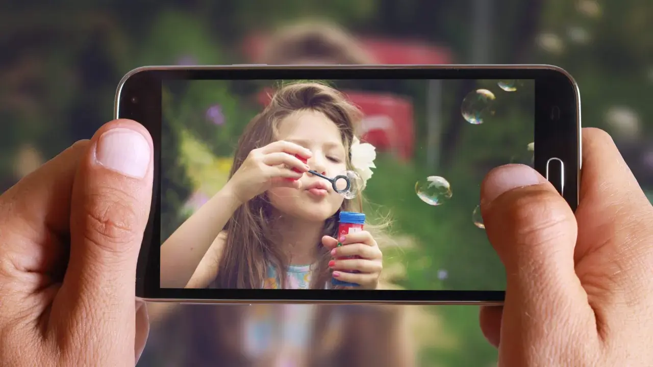 Rozmyte tło telefonem: Bokeh jak z lustrzanki? Poradnik krok po kroku