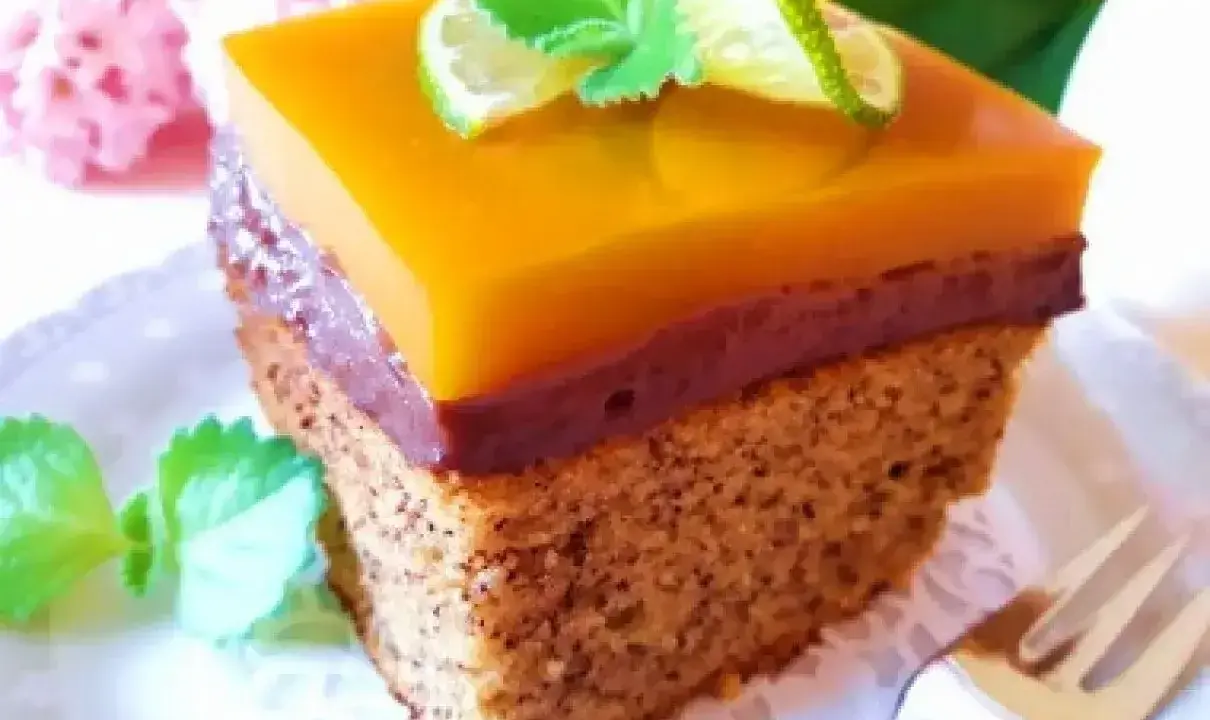 Szybkie ciasto z bananami i budyniem, z pomarańczową galaretką i limonką. Idealne na deser!