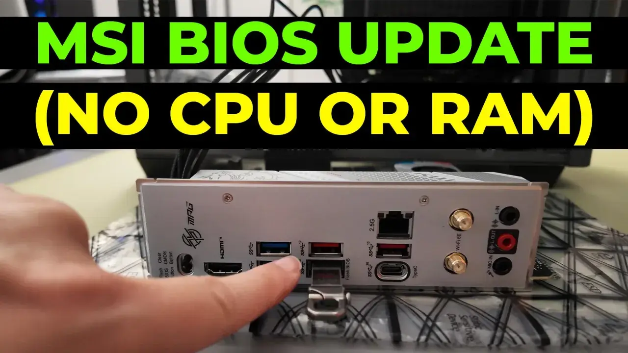 Mise à jour du BIOS MSI sans CPU ni RAM. Une main pointe le bouton "Flash BIOS" sur la carte mère.