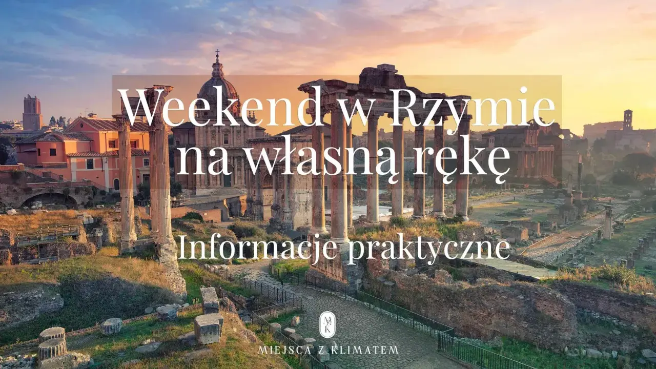 Zachód słońca nad Forum Romanum. Idealne miejsce na **rzym w weekend** na własną rękę. Praktyczne informacje.